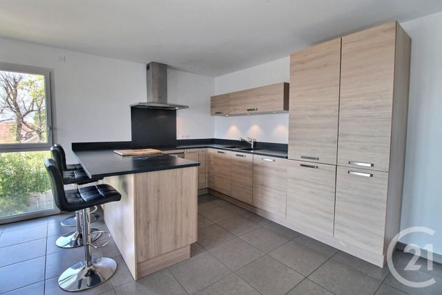 Afficher la photo en grand Appartement F4 à vendre - 4 pièces - 90.63 m2 - CHENS SUR LEMAN - 74 - RHONE-ALPES - Century 21 Agence Du Lac