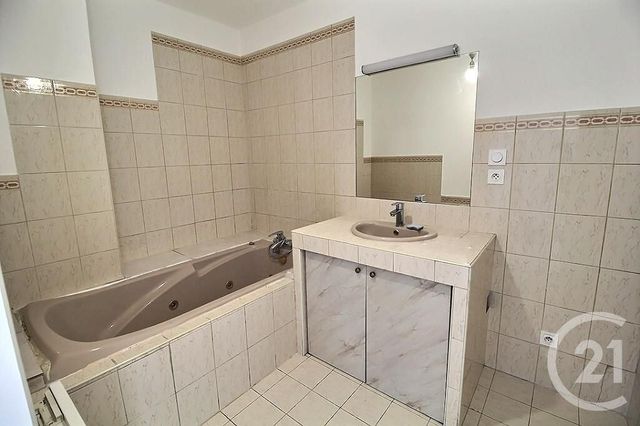 Appartement T3 à vendre - 3 pièces - 88.57 m2 - VEIGY FONCENEX - 74 - RHONE-ALPES - Century 21 Agence Du Lac