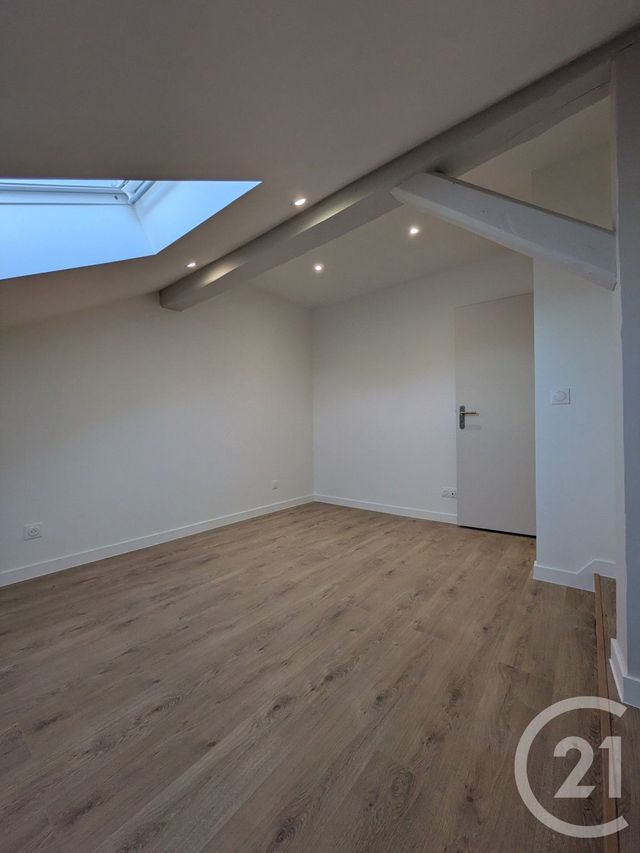 Appartement T5 à vendre - 5 pièces - 77.43 m2 - SCIEZ - 74 - RHONE-ALPES - Century 21 Agence Du Lac