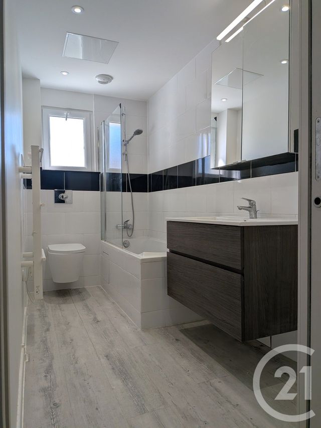 Appartement T5 à vendre - 5 pièces - 77.43 m2 - SCIEZ - 74 - RHONE-ALPES - Century 21 Agence Du Lac