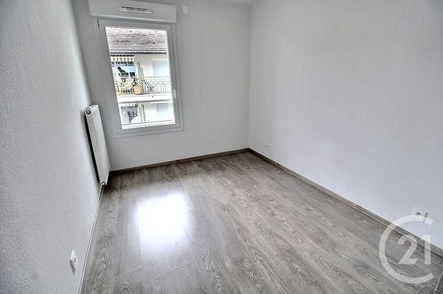 Appartement T1 à vendre - 3 pièces - 69.59 m2 - NEUVECELLE - 74 - RHONE-ALPES - Century 21 Agence Du Lac